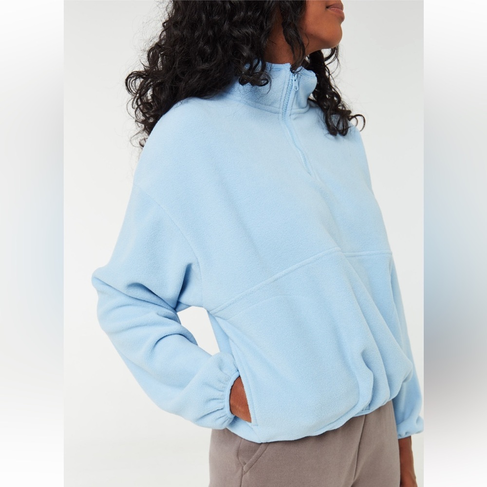 🔸 Ardene 🔸 cropped baby blue sweater